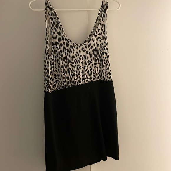 Dress - Picture 1 of 4